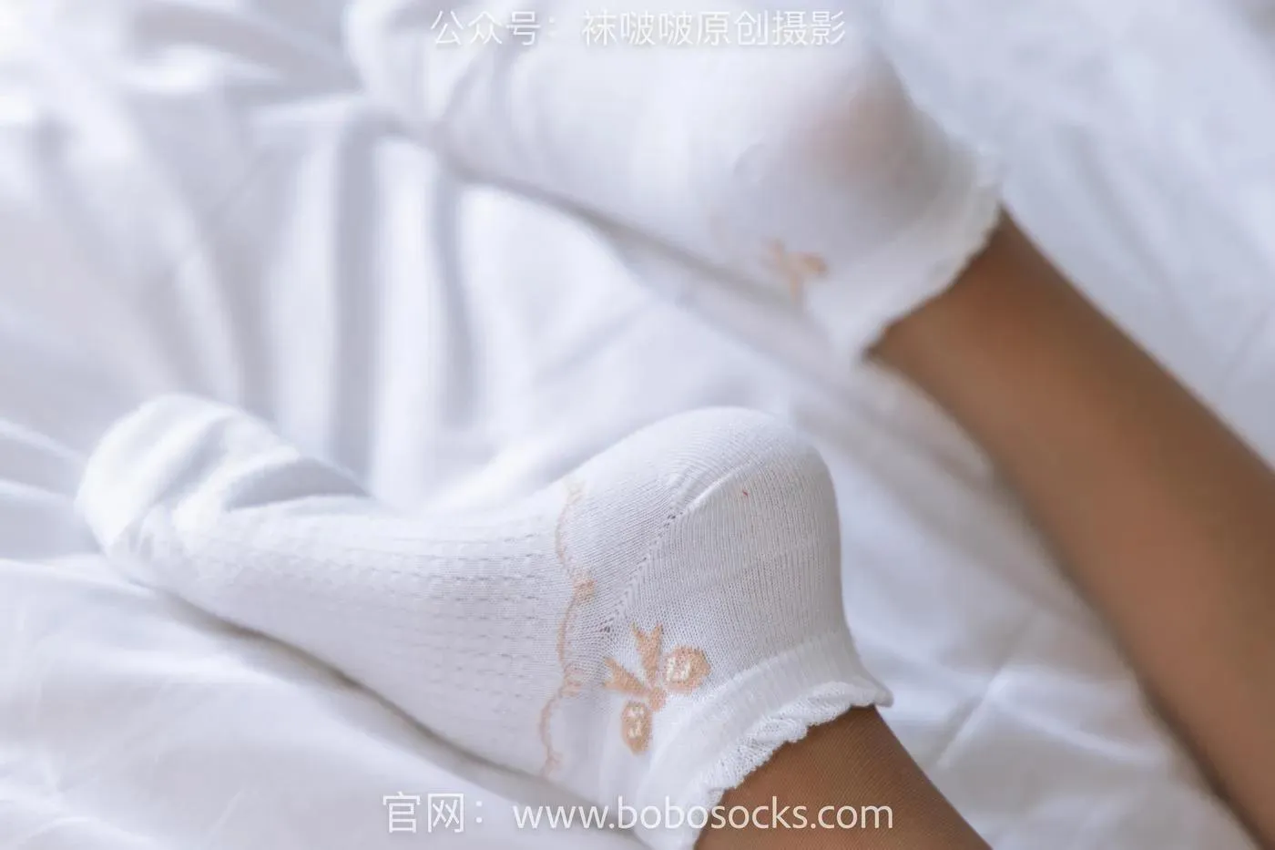 [BoBoSocks袜啵啵]NO.133 稚予-高跟长靴、白棉袜、咖啡丝 [140P]插图